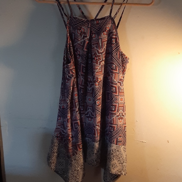 Tank - Picture 2 of 3